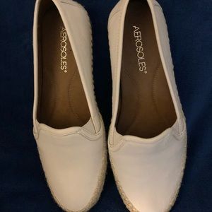 Aerosoles ladies size 8 leather flats.
